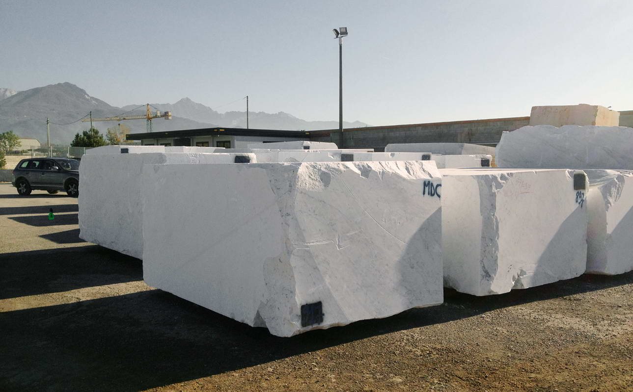Exklusive Materialien und Betrieb · Foto aus dem Archiv Marmi di Carrara